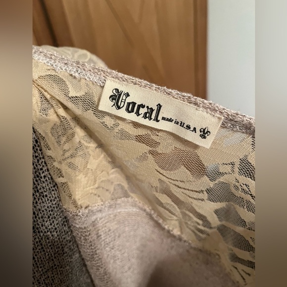 Shirt/Shawl Combo - Picture 4 of 6